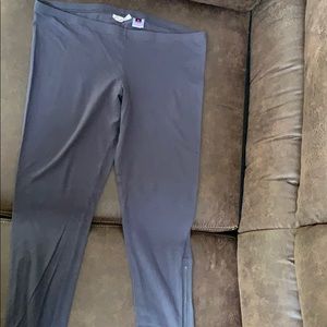 Women's gray leggings